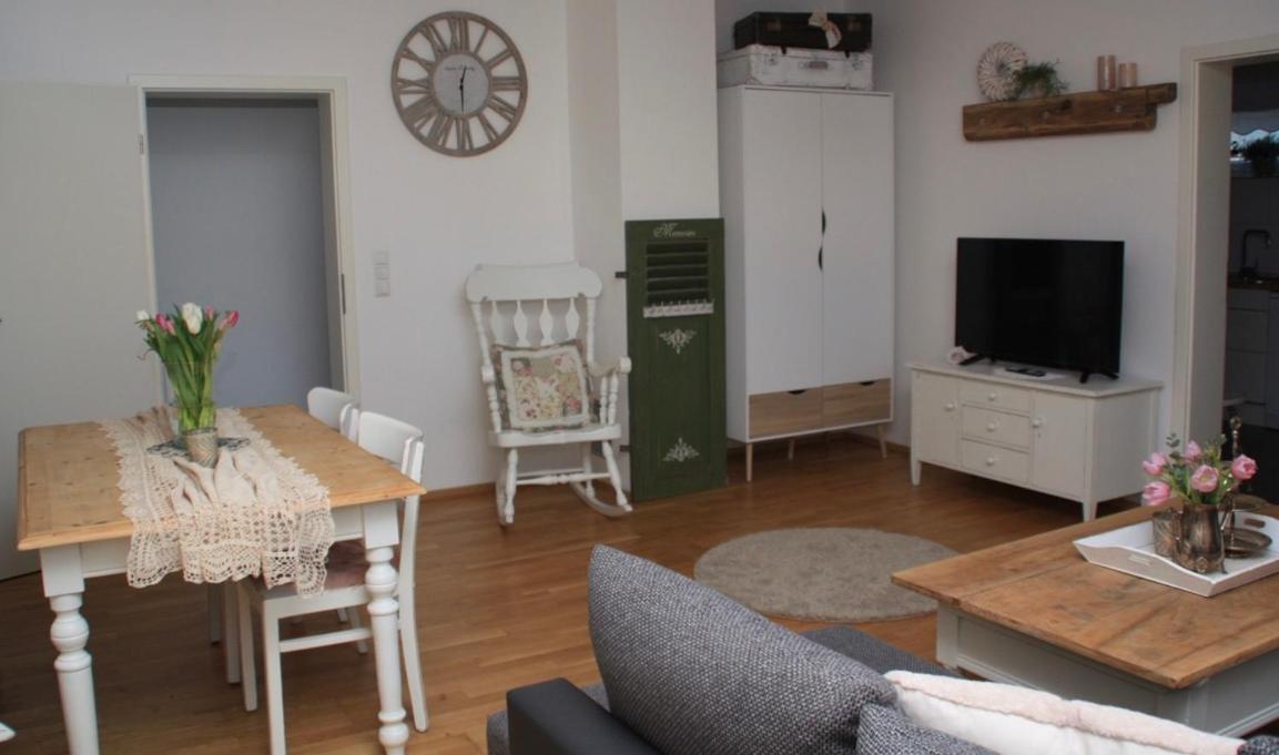 Gemuetliche Ferienwohnung In Edesheim An Der Weinstrasse מראה חיצוני תמונה